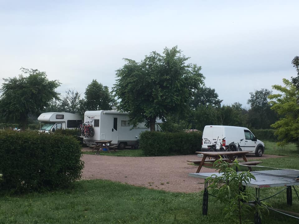 Aire camping-car  Neuvy-le-Barrois (18600) - Photo 3